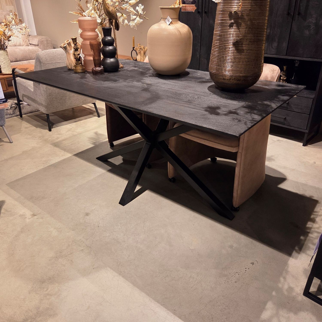 Eettafel Piastra