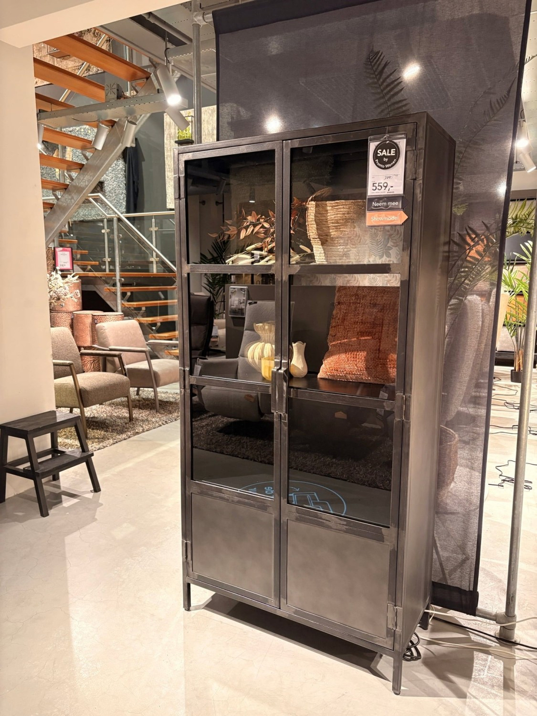 Vitrinekast CARPINO
